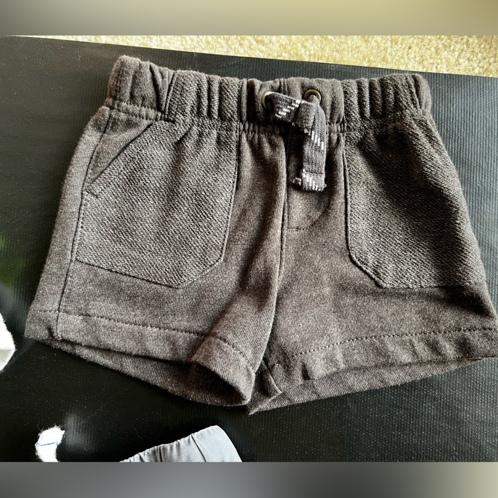 Infant baby 3 Carter’s 6M shorts - Picture 4 of 6